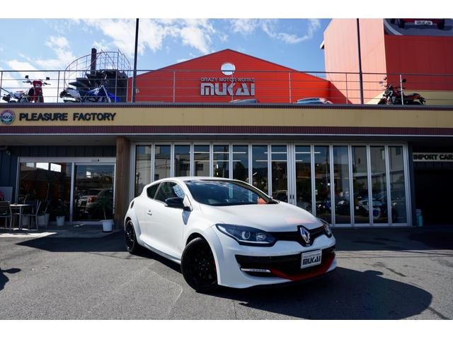 Renault MEGANE 2016 — фото автомобиля 1