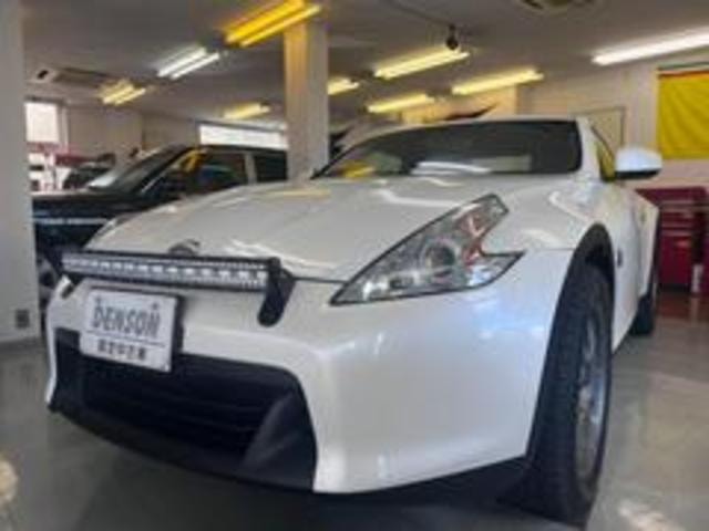 Nissan FAIRLADY Z 2011 — фото автомобиля