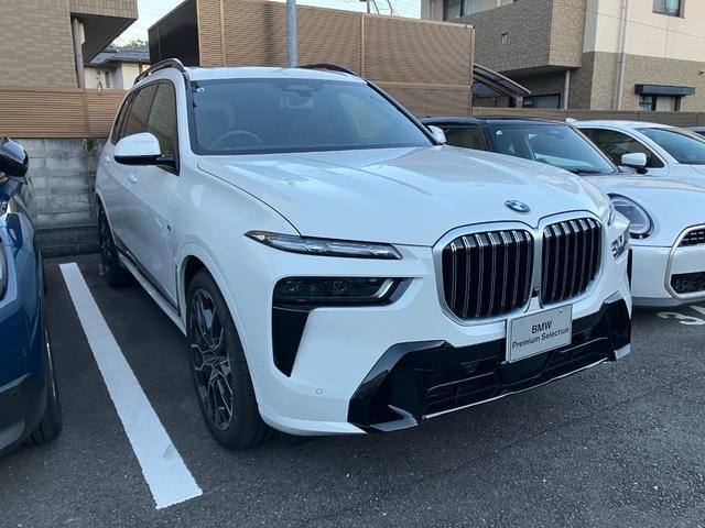 Bmw X7 2026 — фото автомобиля