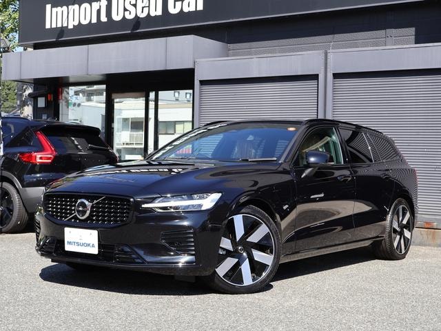 Volvo V60 2024 — фото автомобиля 1