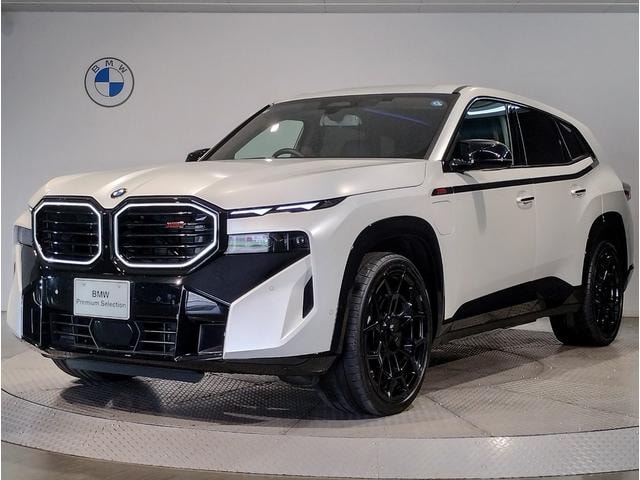 Bmw XM 2026 — фото автомобиля