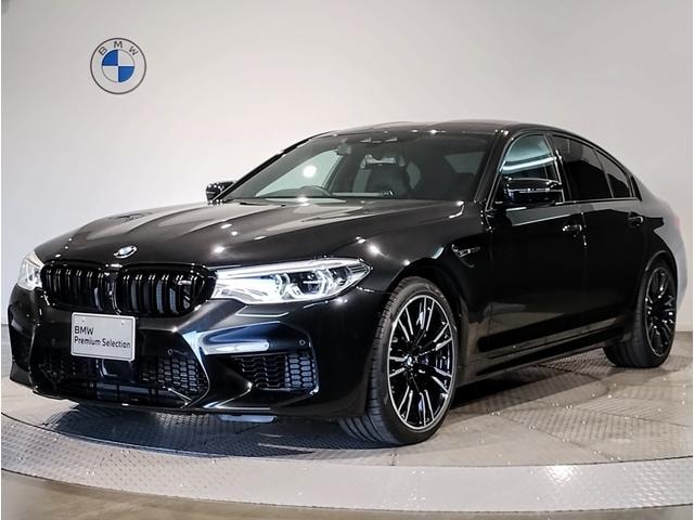 Bmw M5 2018 — фото автомобиля