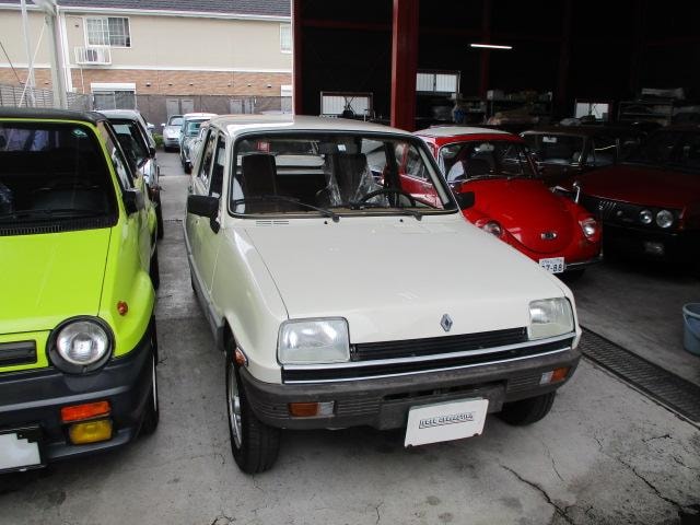 Renault 5 1985 — фото автомобиля