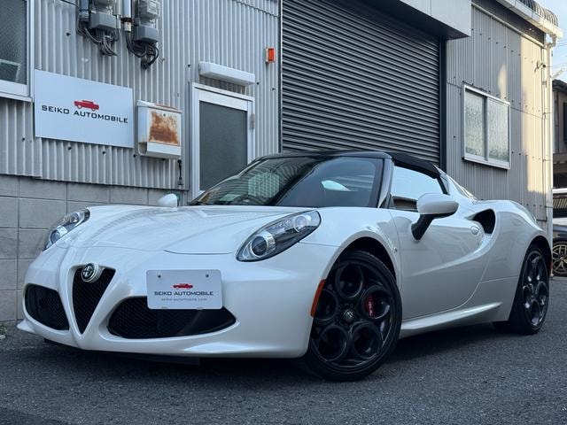Alfa Romeo 4C SPIDER 2016 — фото автомобиля