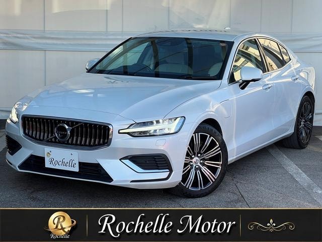 Volvo S60 2019 — фото автомобиля 1