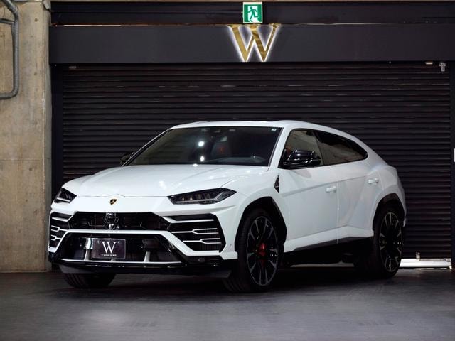 Lamborghini URUS 2019 — фото автомобиля