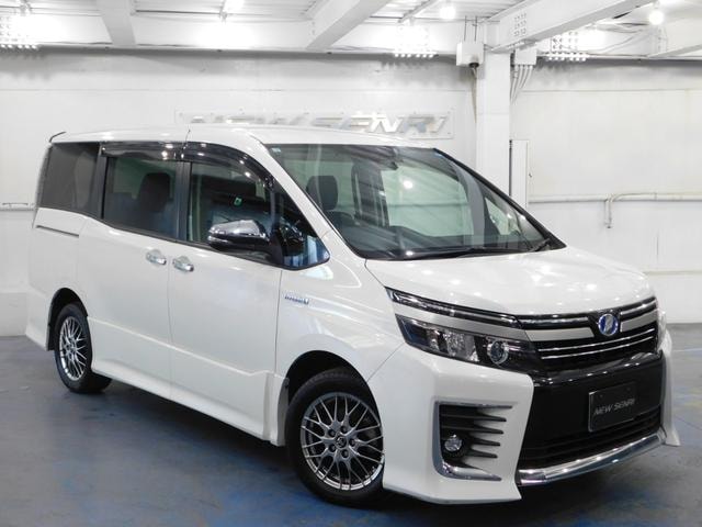 Toyota VOXY 2017 — фото автомобиля 1
