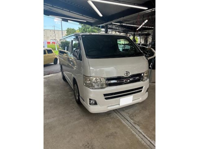 Toyota HIACE VAN 2011 — фото автомобиля