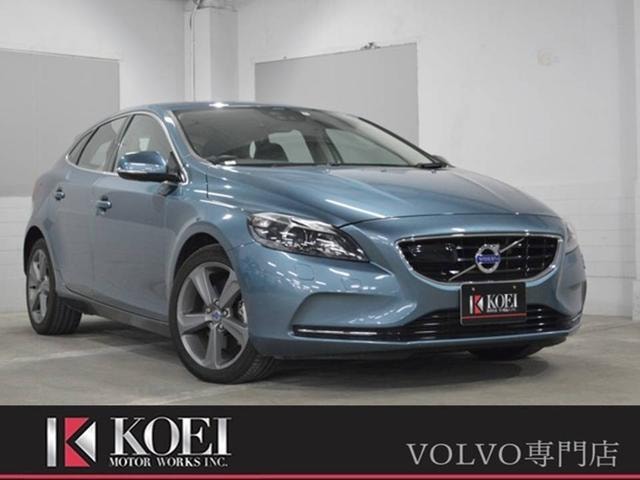 Volvo V40 2013 — фото автомобиля 1
