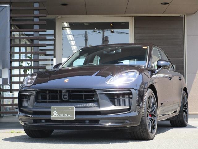 Porsche MACAN 2023 — фото автомобиля