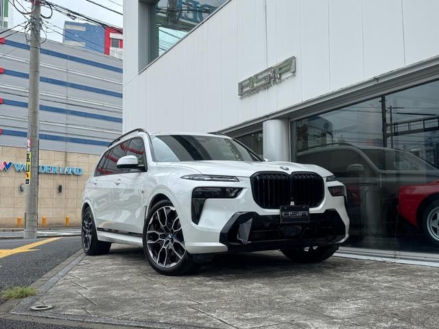 Bmw X7 2026 — фото автомобиля