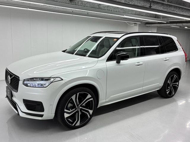 Volvo XC90 2024 — фото автомобиля
