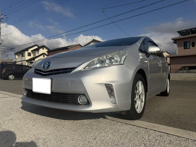 Toyota PRIUS ALPHA 2012 — фото автомобиля 1