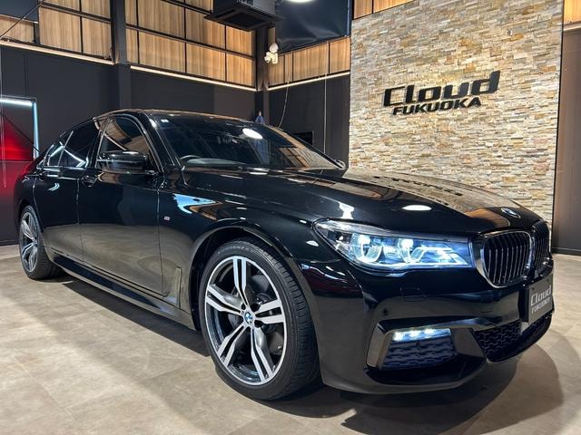 Bmw 7 SERIES 2017 — фото автомобиля