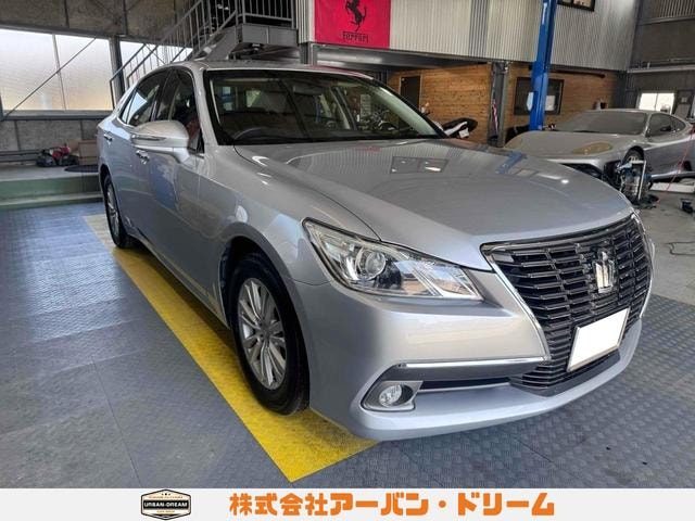 Toyota CROWN 2014 — фото автомобиля 1