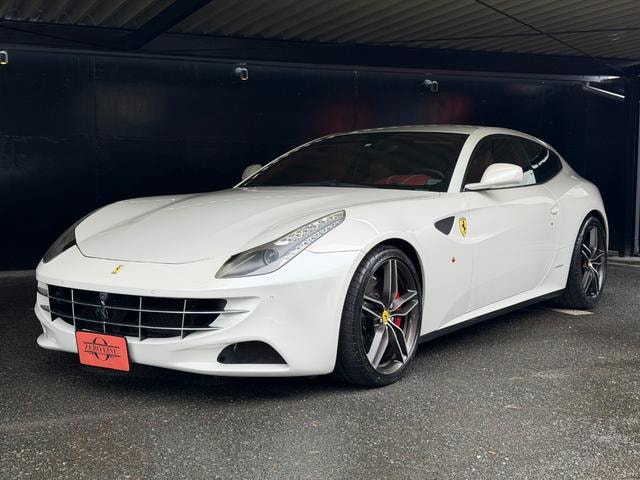 Ferrari FF 2015 — фото автомобиля