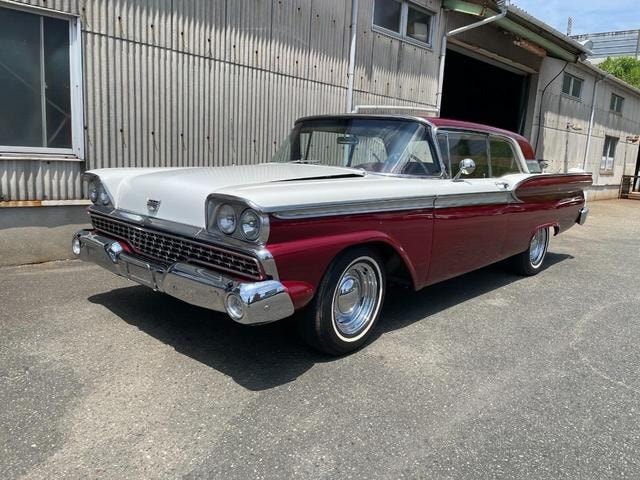 Ford FAIRLANE  — фото автомобиля