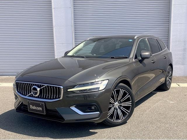 Volvo V60 2019 — фото автомобиля 1