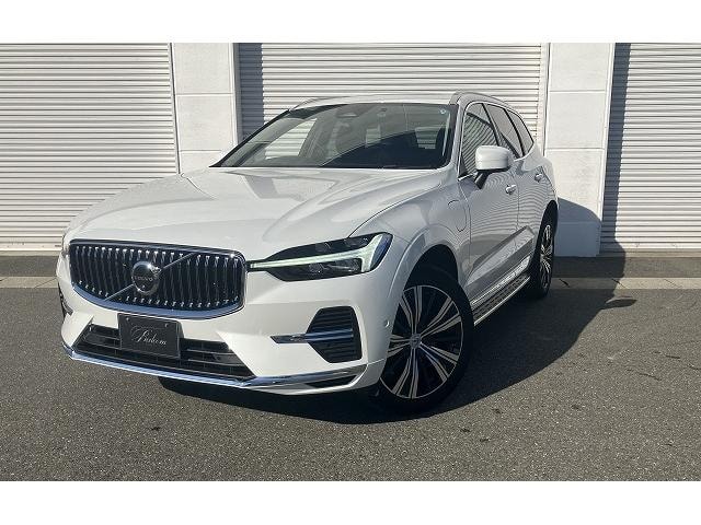 Volvo XC60 2022 — фото автомобиля 1