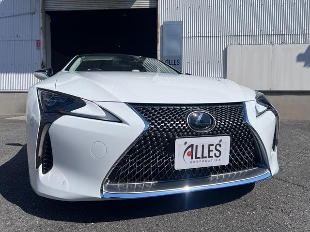 Lexus LC 2022 — фото автомобиля