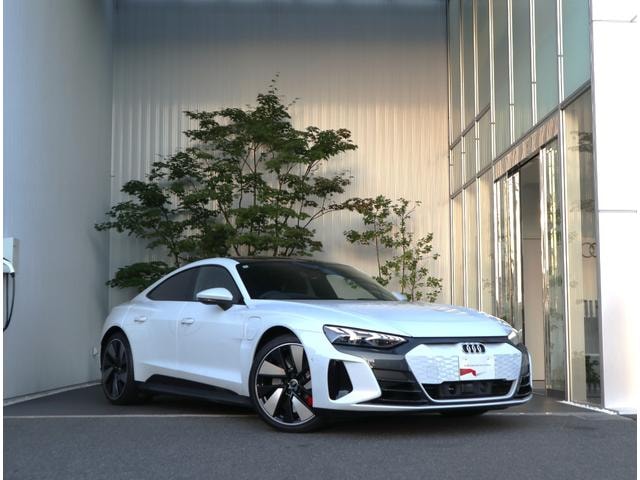 Audi E-TRON GT QUATTRO 2024 — фото автомобиля