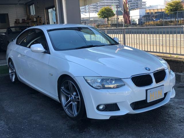 Bmw 3 SERIES 2011 — фото автомобиля 1