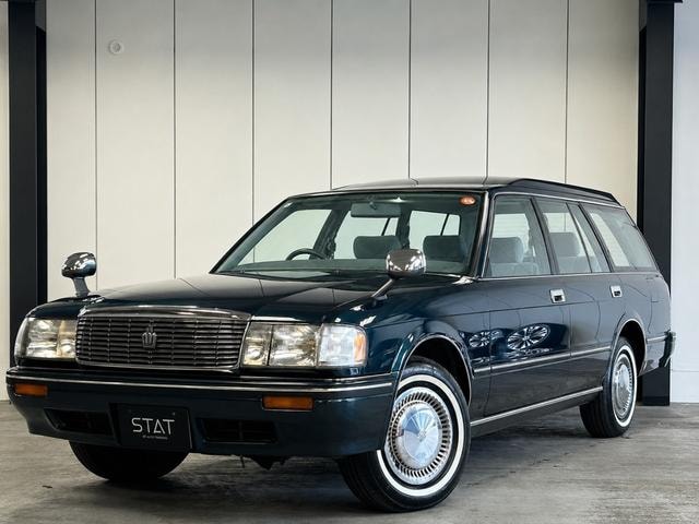 Toyota CROWN STATIONWAGON 1996 — фото автомобиля