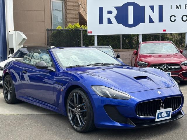 Maserati GRANCABRIO 2015 — фото автомобиля
