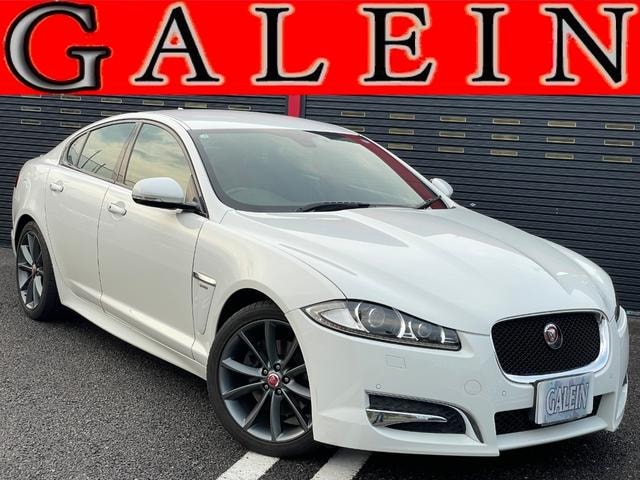 Jaguar XF 2015 — фото автомобиля