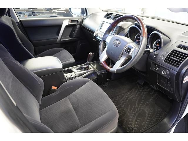 Toyota LAND CRUISER PRADO 2014 — фото автомобиля 1