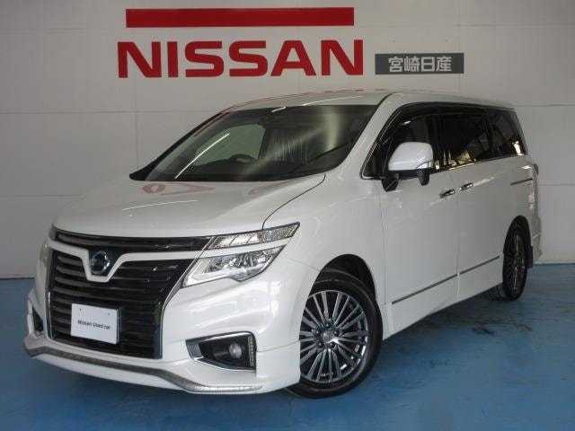 Nissan ELGRAND 2017 — фото автомобиля