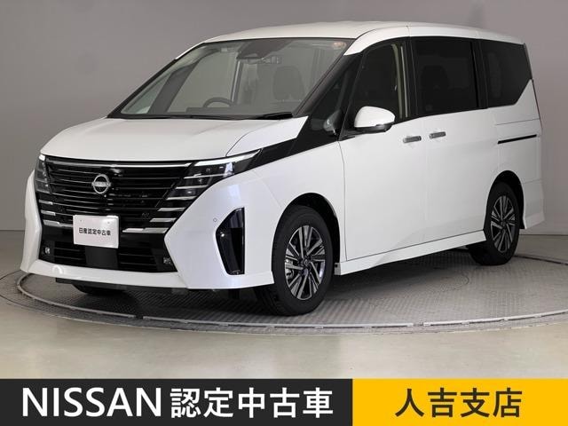 Nissan SERENA 2025 — фото автомобиля 1