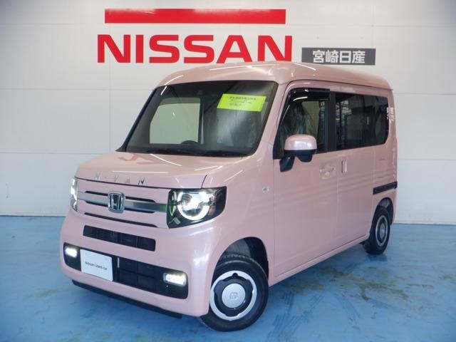 Honda N-VAN PLUS STYLE 2018 — фото автомобиля 1