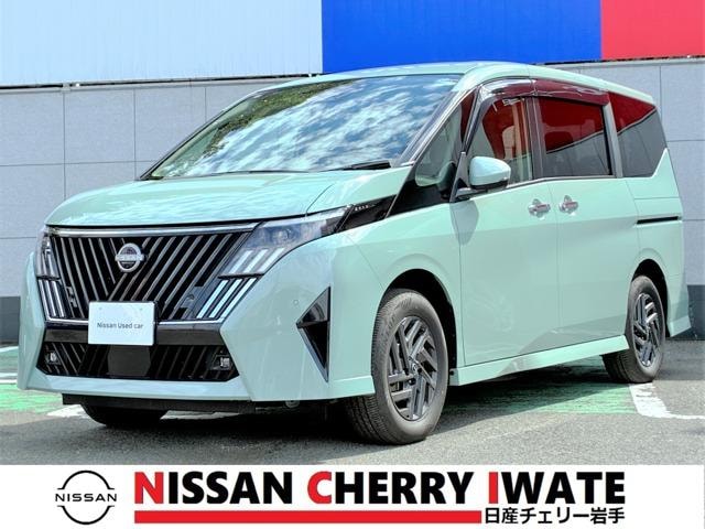 Nissan SERENA 2026 — фото автомобиля 1