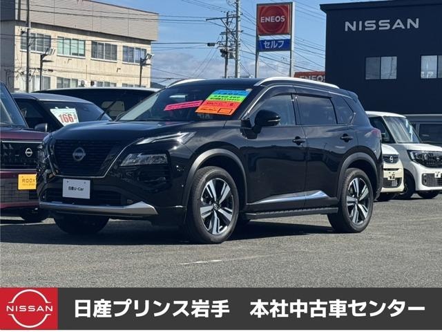 Nissan X-TRAIL 2023 — фото автомобиля 1