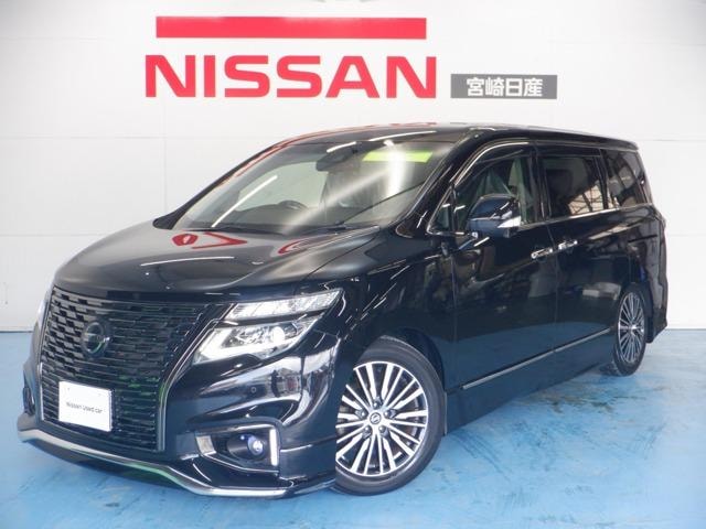 Nissan ELGRAND 2021 — фото автомобиля 1