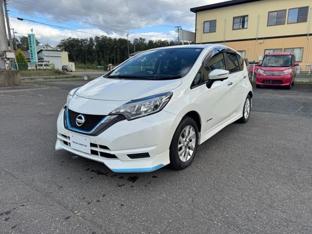 Nissan NOTE 2019 — фото автомобиля 1