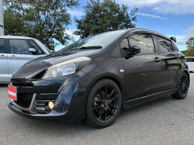 Toyota VITZ 2014 — фото автомобиля 1