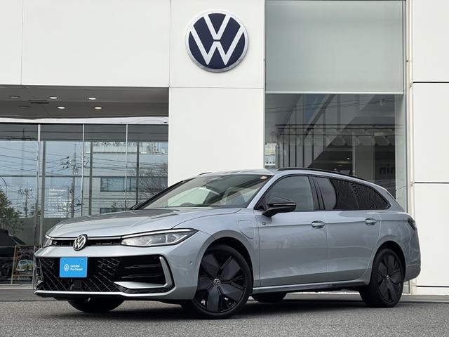 Volkswagen PASSAT 2025 — фото автомобиля
