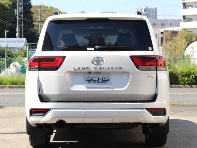 Toyota LAND CRUISER 2026 — фото автомобиля 1