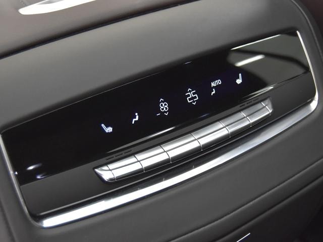 Cadillac ESCALADE 2024 — фото автомобиля 1