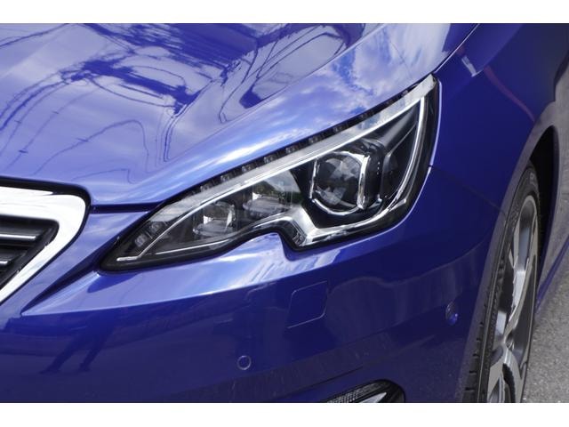 Peugeot 308 2016 — фото автомобиля 1