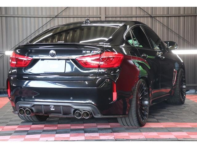 Bmw X6 M 2017 — фото автомобиля 1