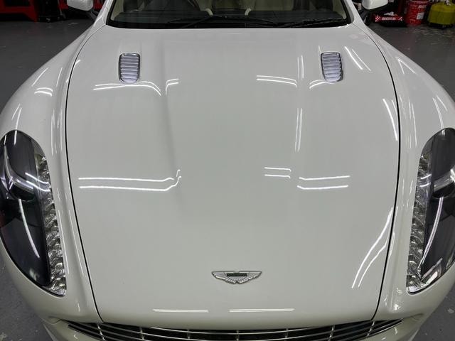 Aston Martin RAPIDE 2011 — фото автомобиля 1