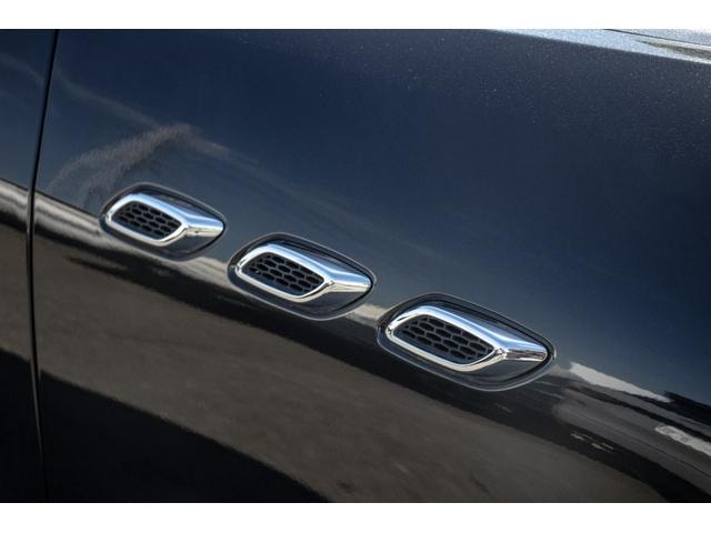 Maserati LEVANTE 2019 — фото автомобиля 1