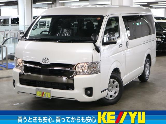 Toyota HIACE VAN 2026 — фото автомобиля 1