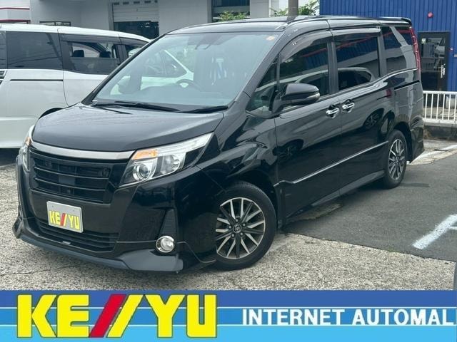 Toyota NOAH 2017 — фото автомобиля 1