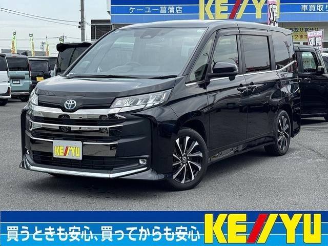 Toyota NOAH 2023 — фото автомобиля 1