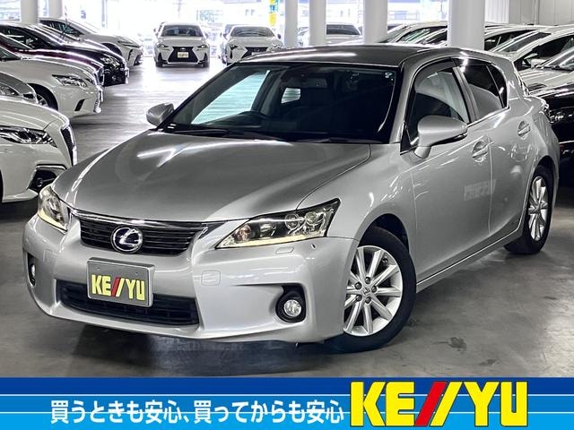 Lexus CT 2011 — фото автомобиля 1