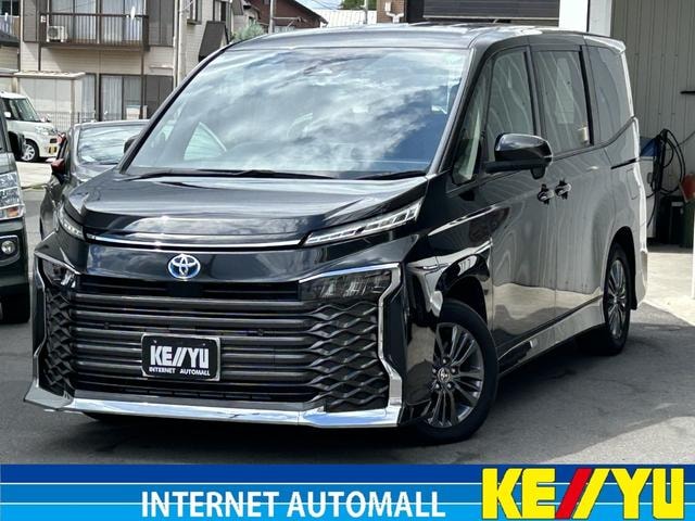 Toyota VOXY 2023 — фото автомобиля 1